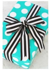 How to tie a Gift with a Ribbon 2