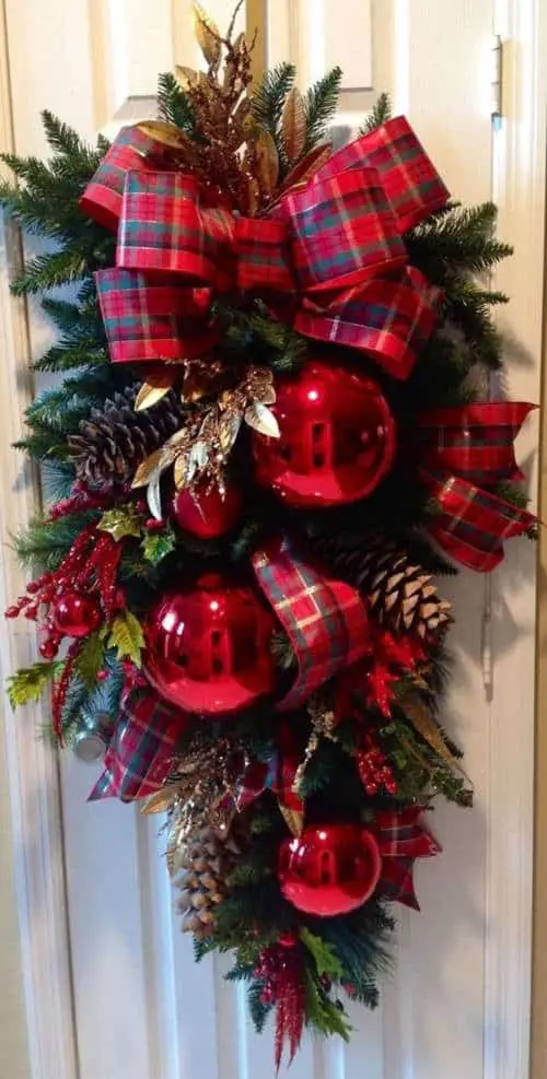 Magical Christmas Wreath Idea