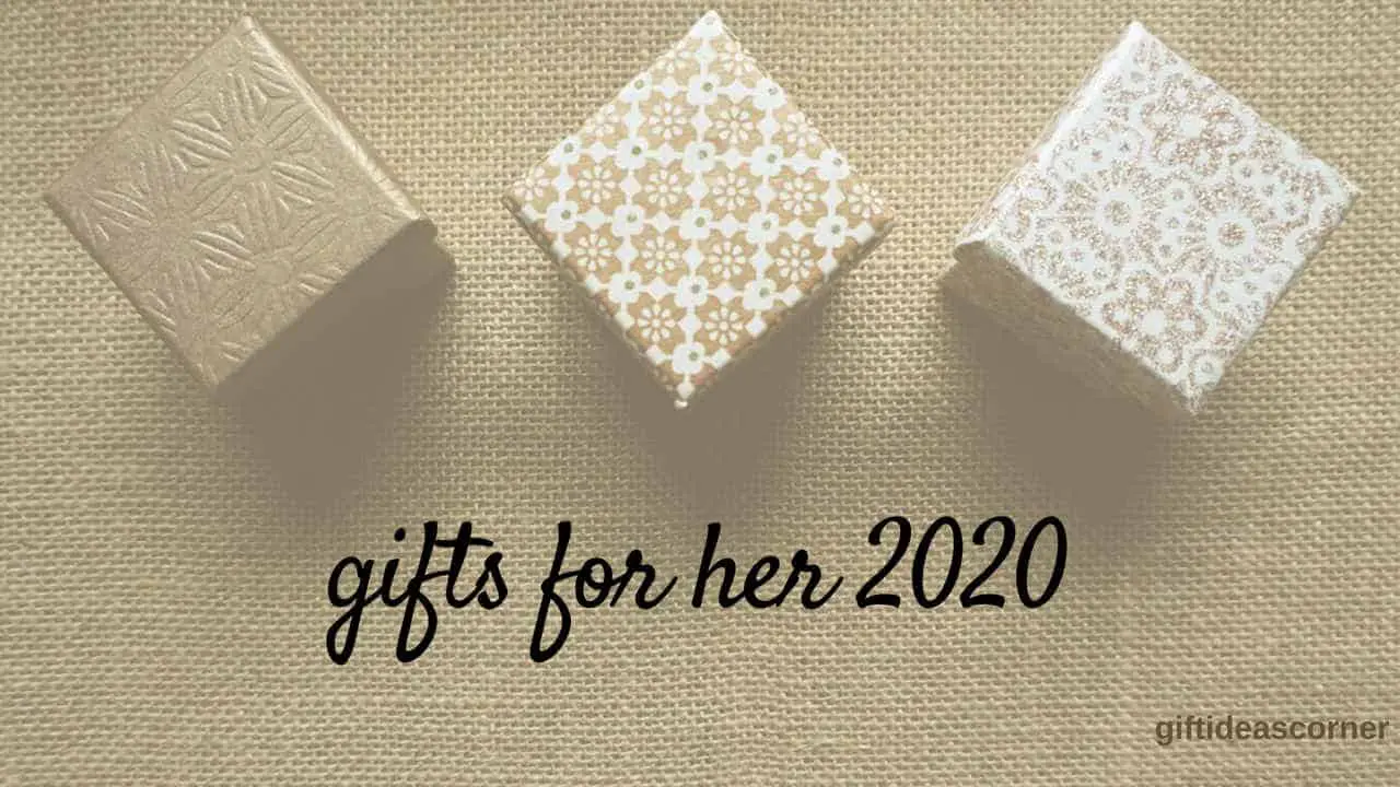 Looking for a trendy gift? Let me help you!