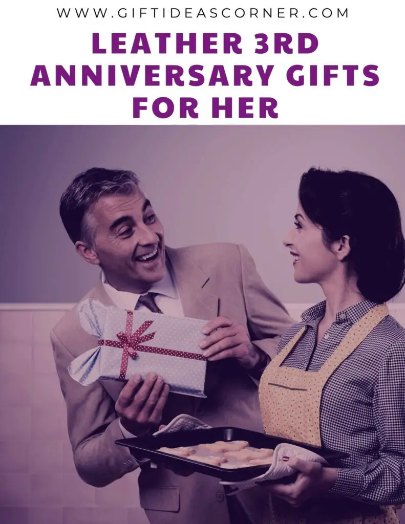 leather 3rd anniversary gifts for her
